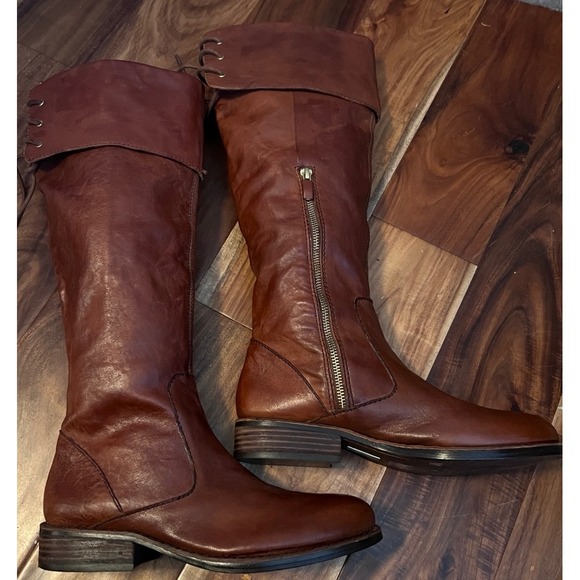 Vince Camuto Fay Boot Cognac Brown Leather Cuffed Lace Up Detailing‎ 8 Flat Heel - Picture 3 of 11